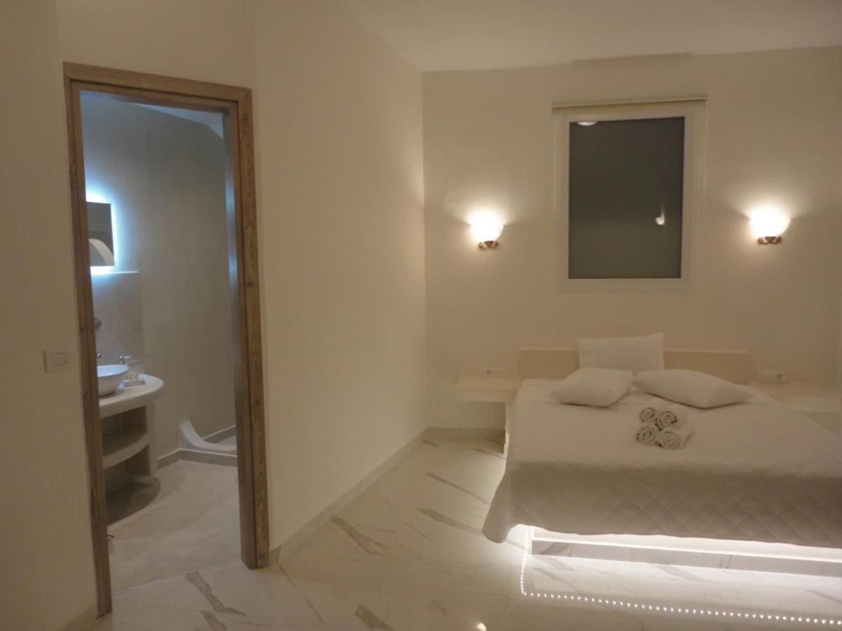 Triena Apartments Фіра Екстер'єр фото